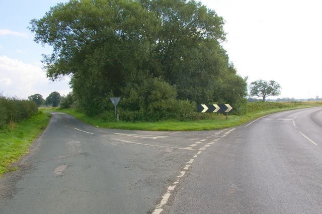A fork in a minor road. Choosing the right program at the start saves months later. Photo: Wikimedia Commons, CC BY-SA 2.0.