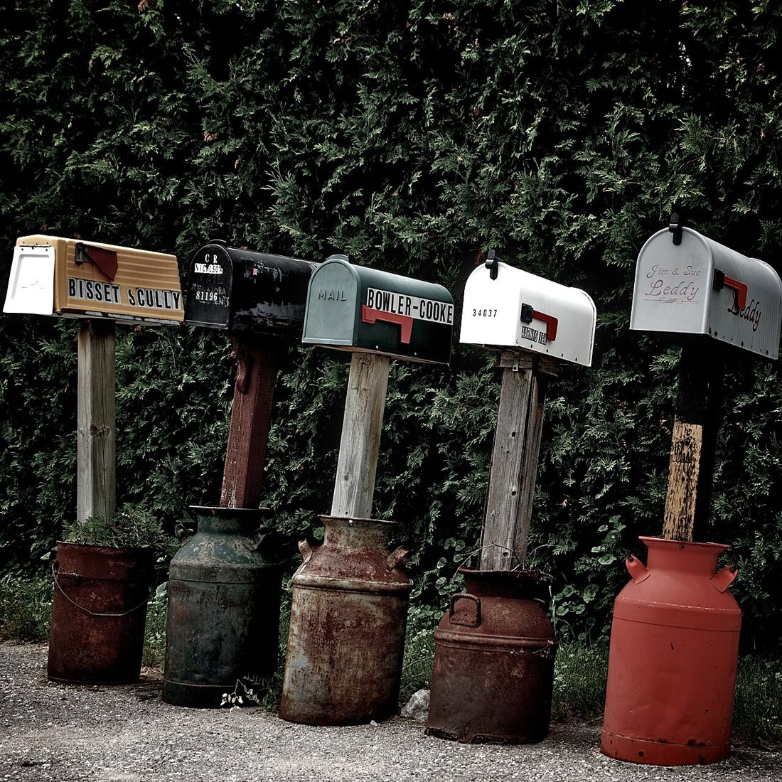A bundle of letters. Keep every SSA letter — the dates on them start appeal clocks. Photo: Wikimedia Commons, CC BY 2.0.