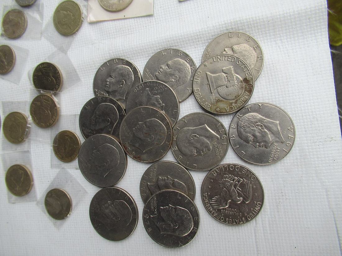 United States coins. Your SSDI amount is built from your own covered earnings, not a flat rate. Photo: Wikimedia Commons, CC BY-SA 4.0.